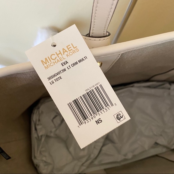 New Michael Kors large Eva logo shoulder tote - Picture 9 of 16